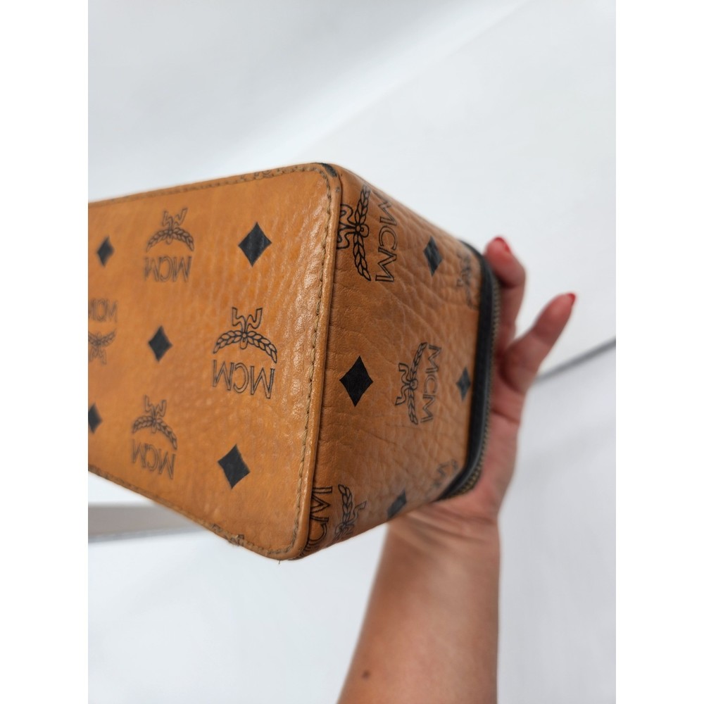 ❤️SOLD❤️MCM ROCKSTAR VANITY 331MCMXAiJ - Picture 10 of 13